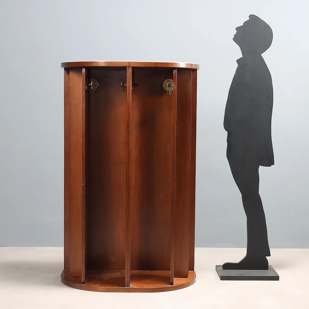 Appendiabiti in legno con piano in vetro bianco, '900 2