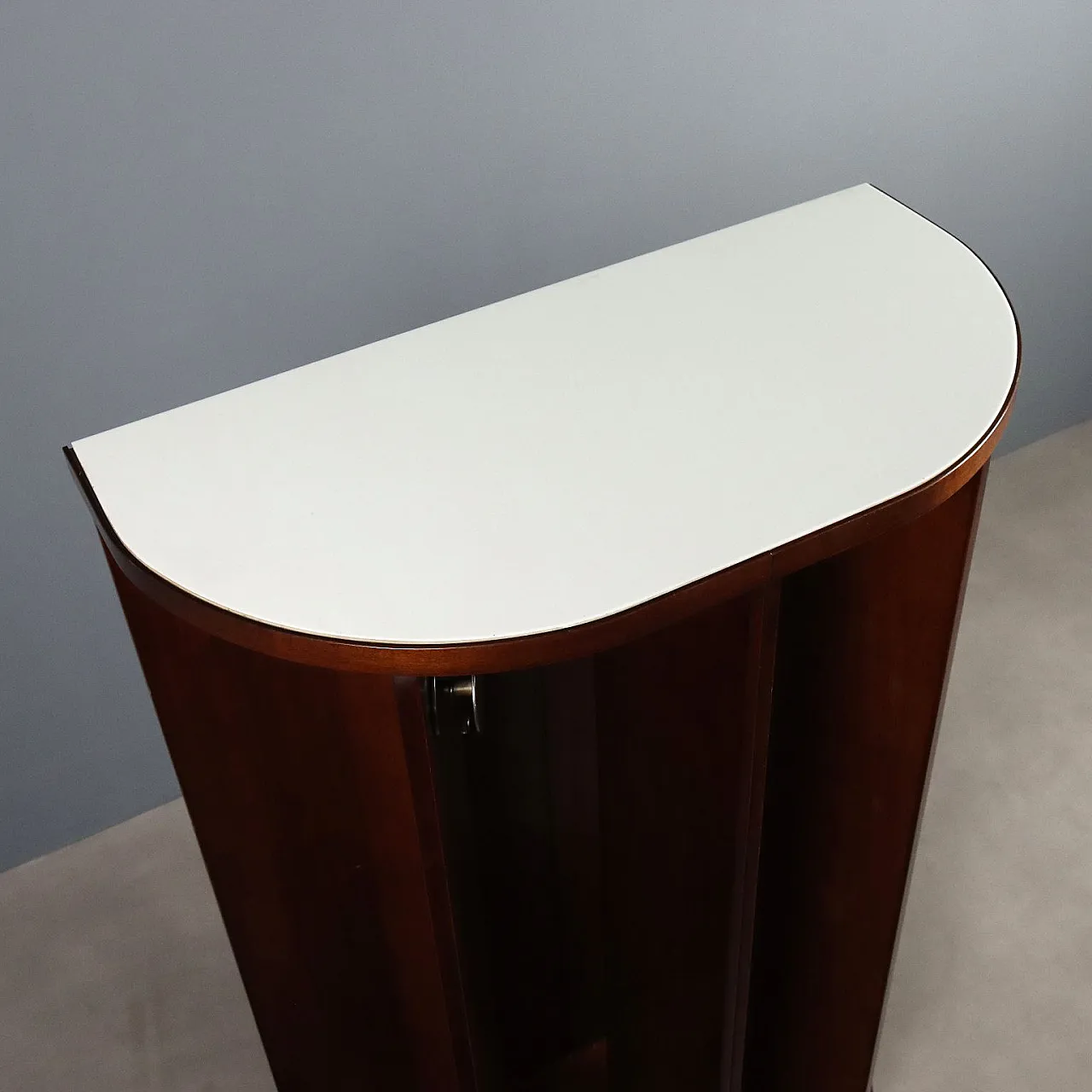 Appendiabiti in legno con piano in vetro bianco, '900 9