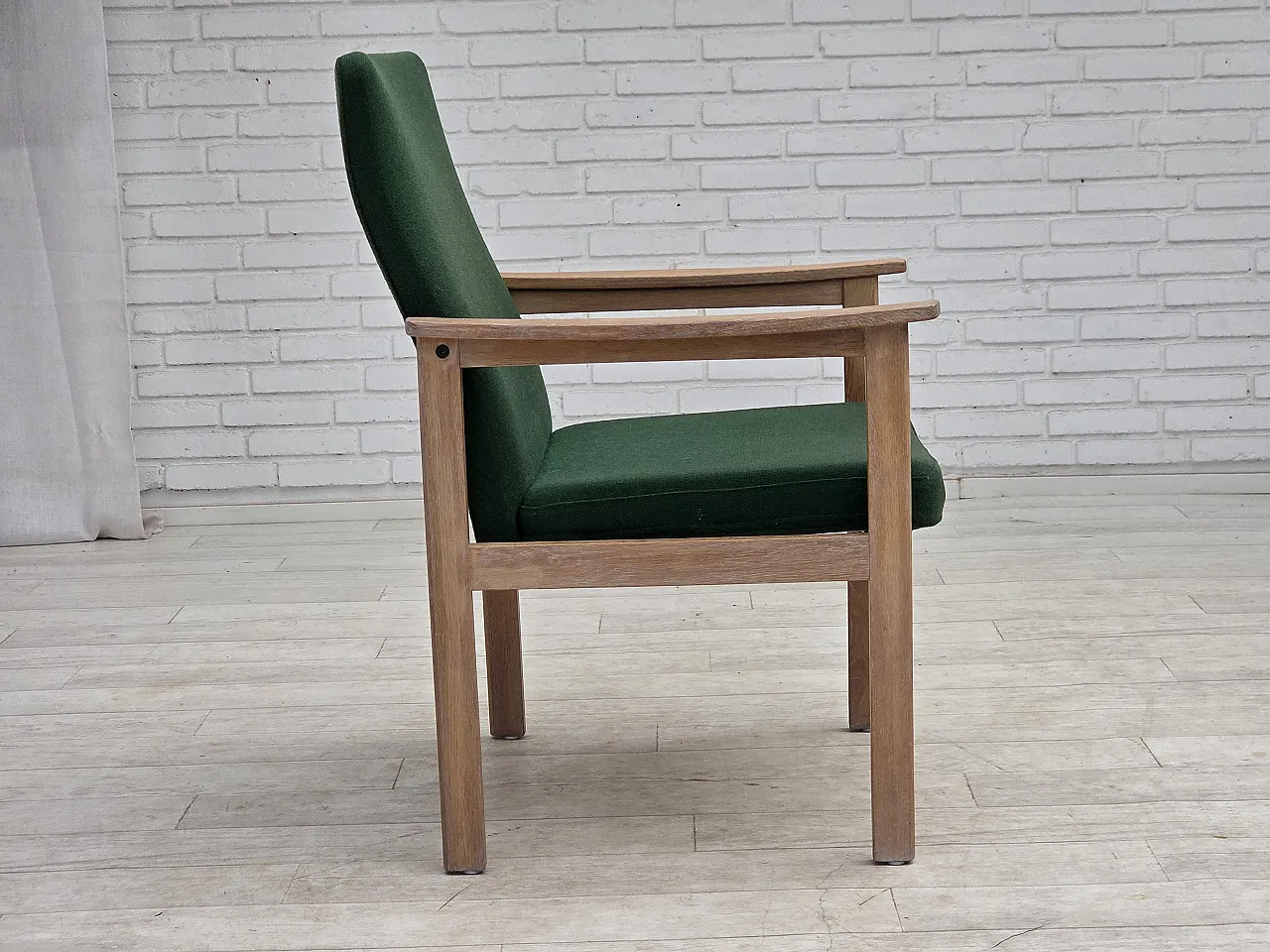 1980s, Danish armchair by Høng Stole, green furniture wool, oak wood. 8