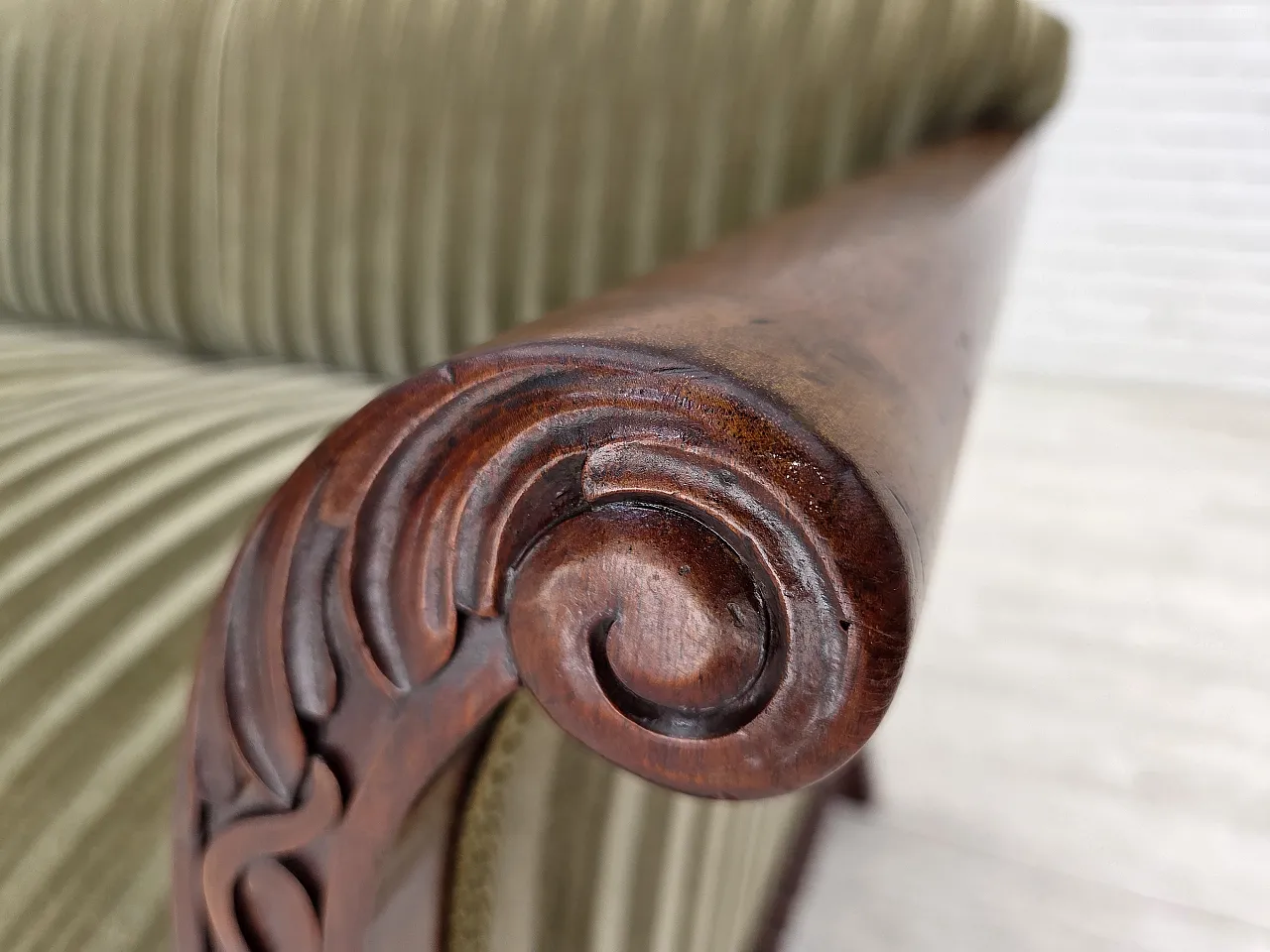 3-seater Danish sofa in green velvet and teak wood, 1950s 4