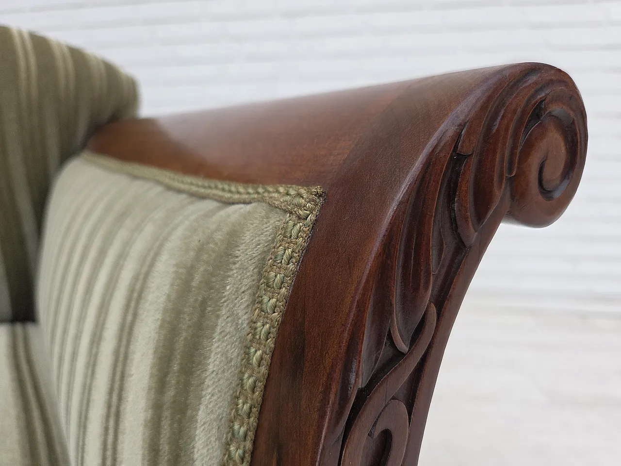 3-seater Danish sofa in green velvet and teak wood, 1950s 8