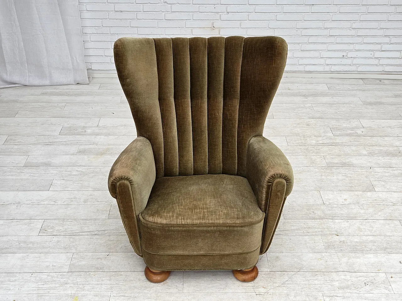 Anni '60, poltrona relax danese con schienale alto, velluto verde. 9