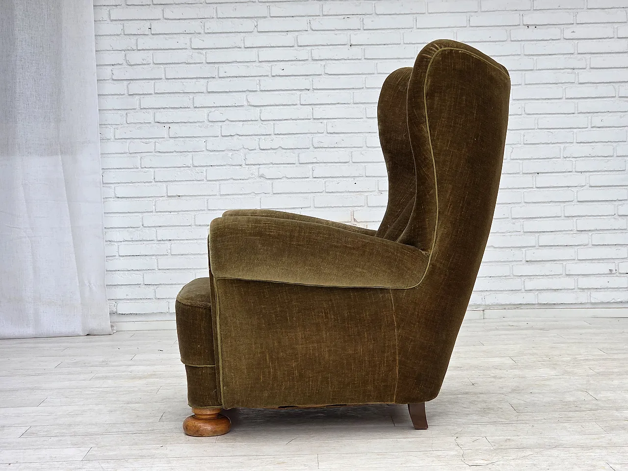 Anni '60, poltrona relax danese con schienale alto, velluto verde. 10