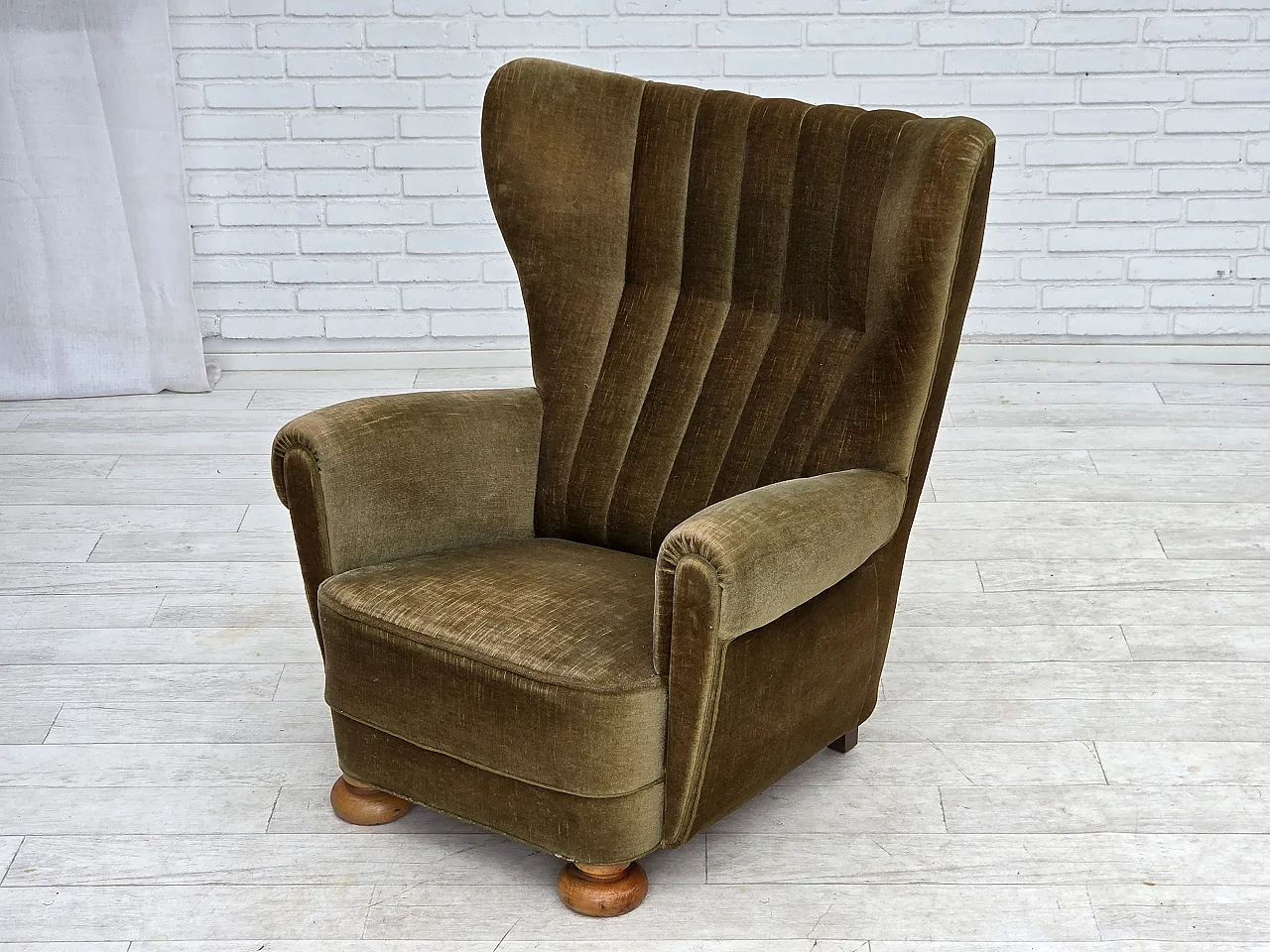 Anni '60, poltrona relax danese con schienale alto, velluto verde. 16