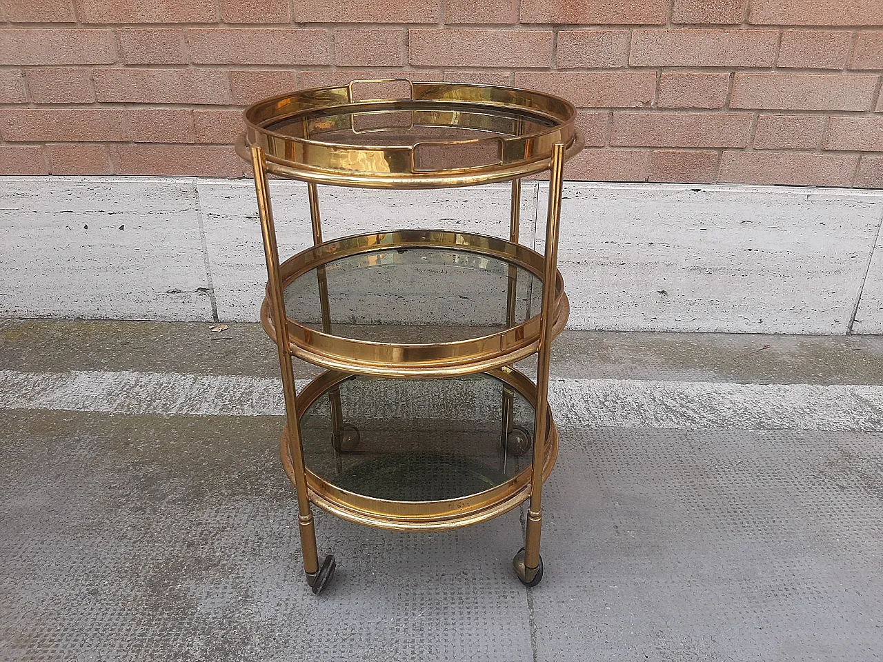 Bar trolley in brass with 3 removable tray shelves, 50s 5