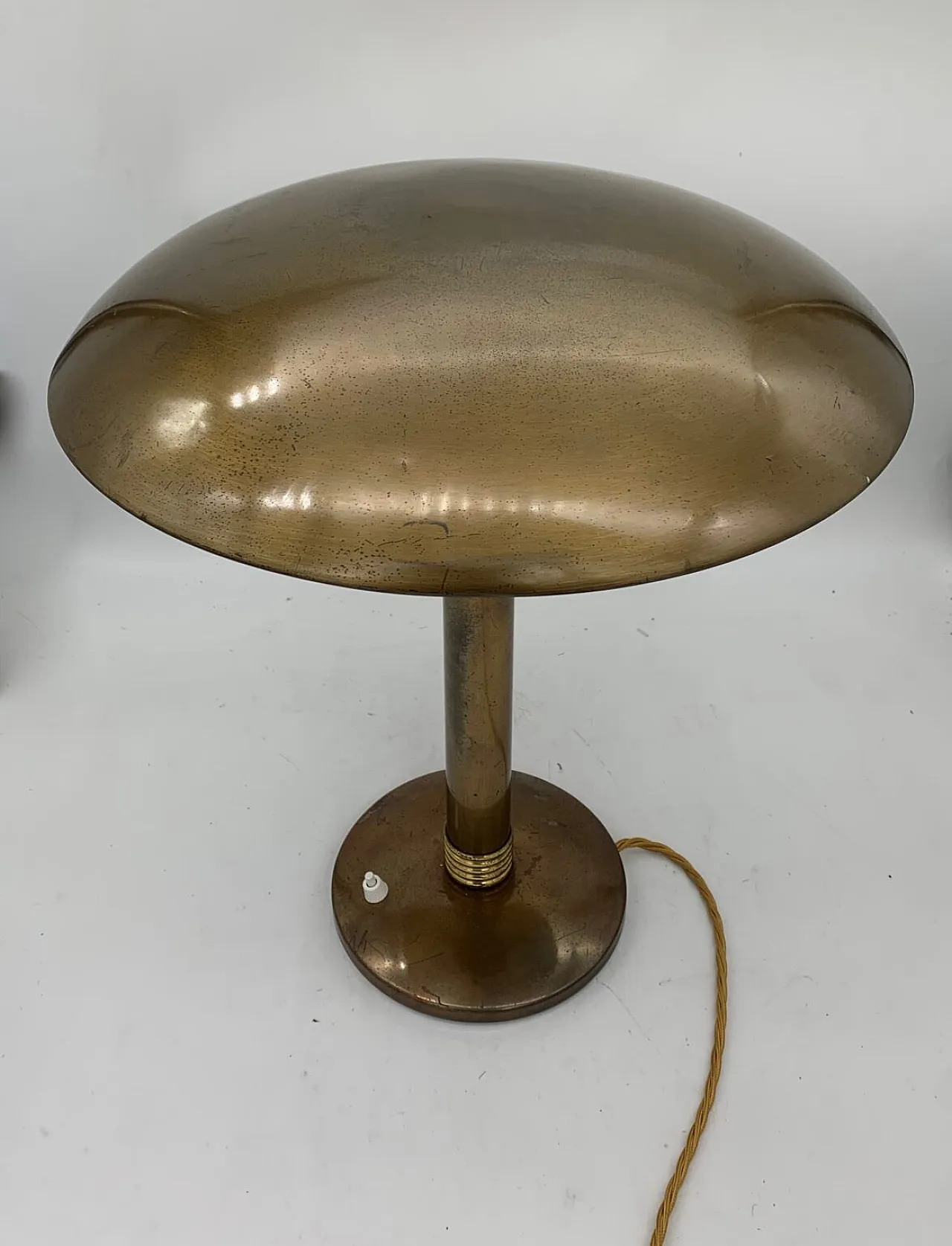 Lampada da tavolo in ottone di Sciolari, anni '40 2