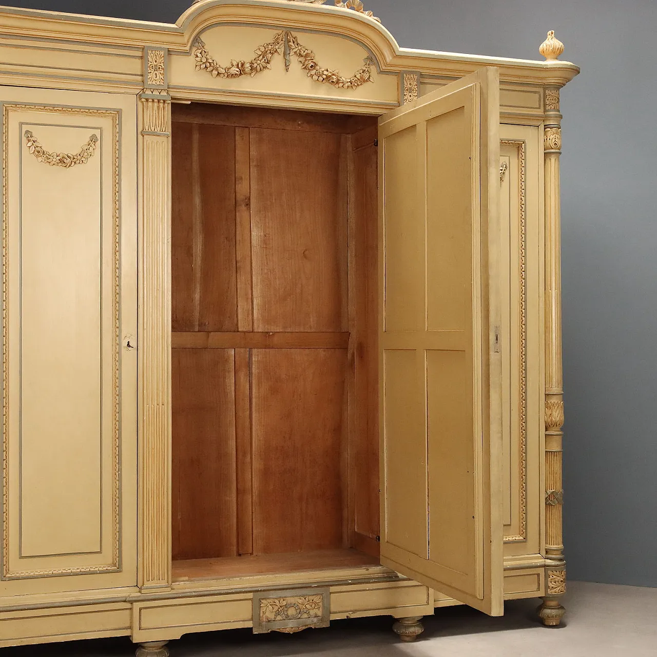 Neoclassical wardrobe in lacquered cherry and walnut, 19th century 4