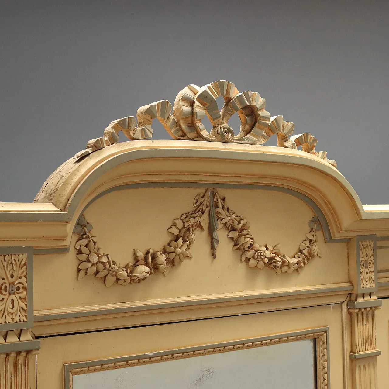 Neoclassical wardrobe in lacquered cherry and walnut, 19th century 8