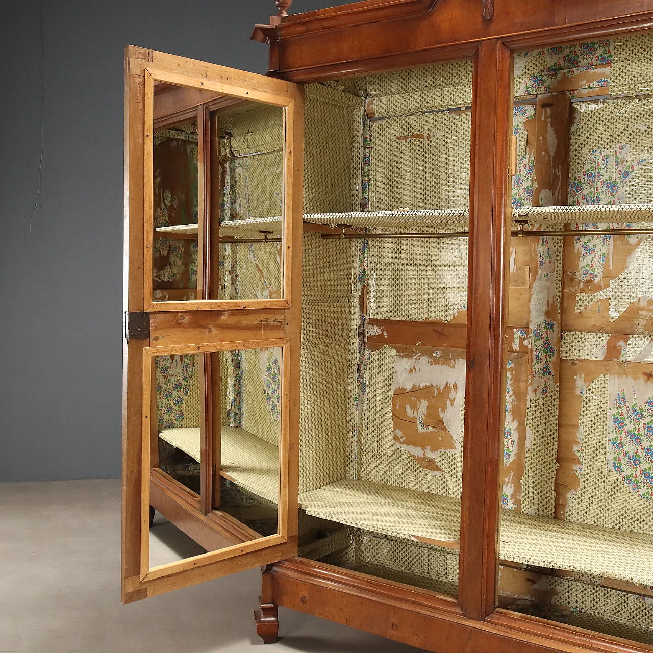 Umbertino wardrobe in walnut, 19th century 5