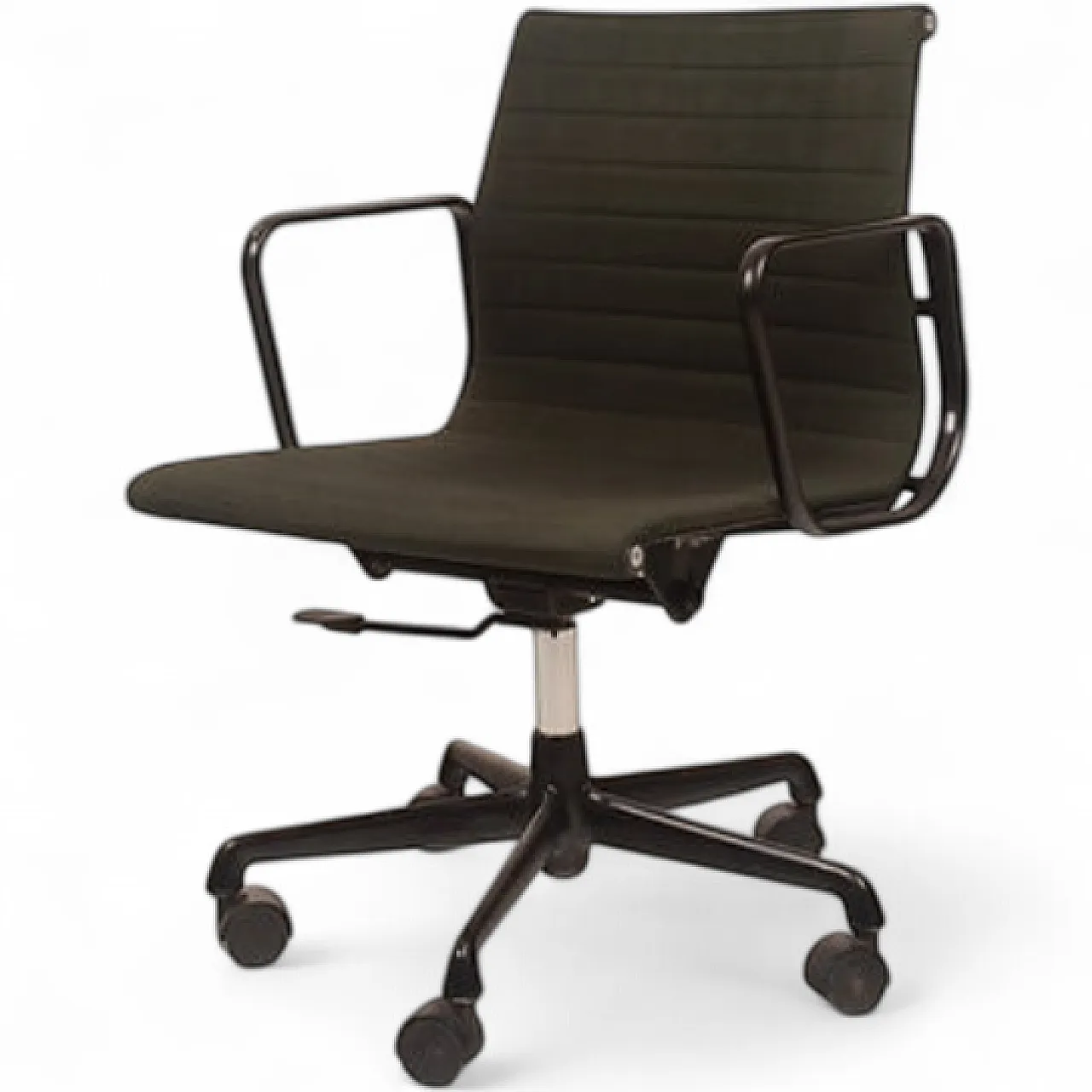 Aluminum office chair by Charles & Ray Eames for ICF, 20th century 15