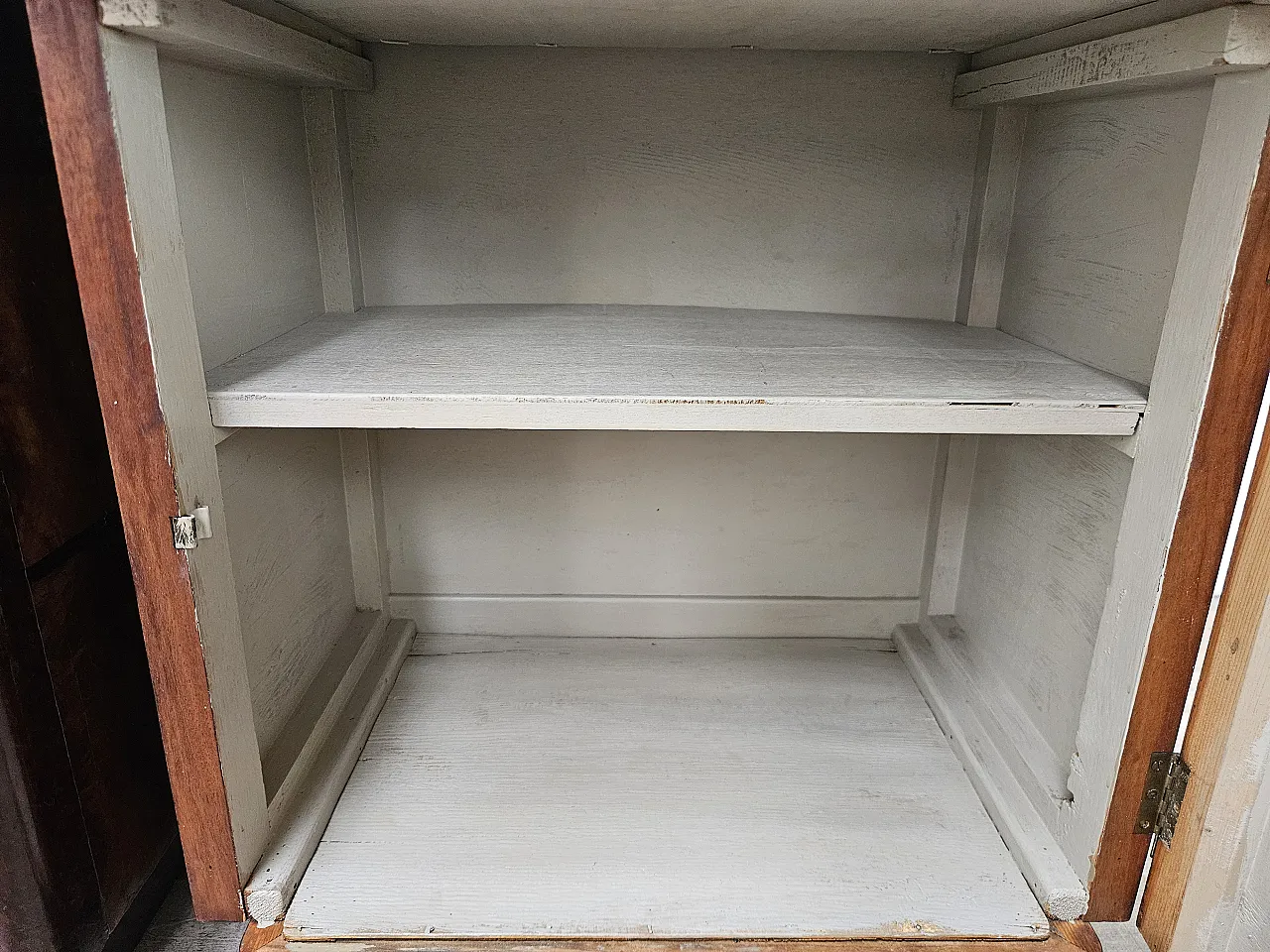 Art Deco bedside tables in oak root 13
