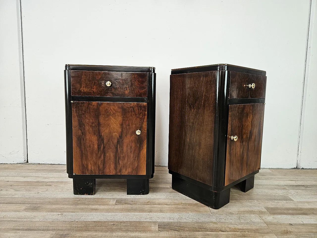 Pair of 1940s Art Deco bedside tables in walnut root 2