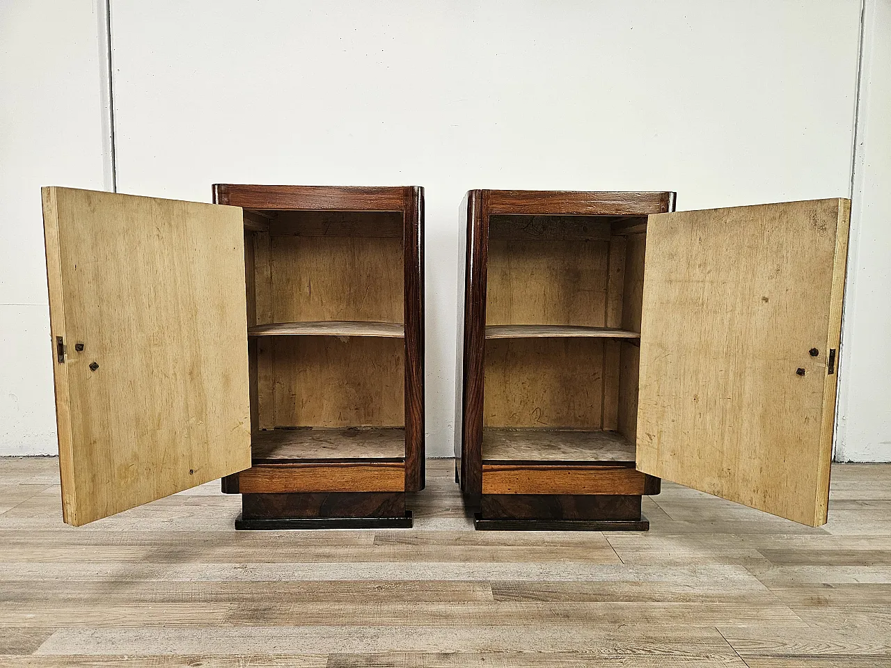 Pair of 1930s Art Deco bedside tables in walnut root with marble 13