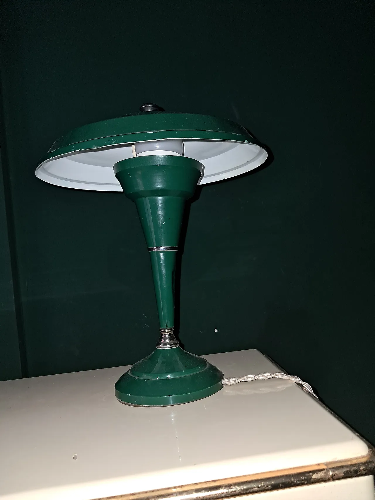 Luce ministeriale da tavolo in metallo verde, anni '50 2