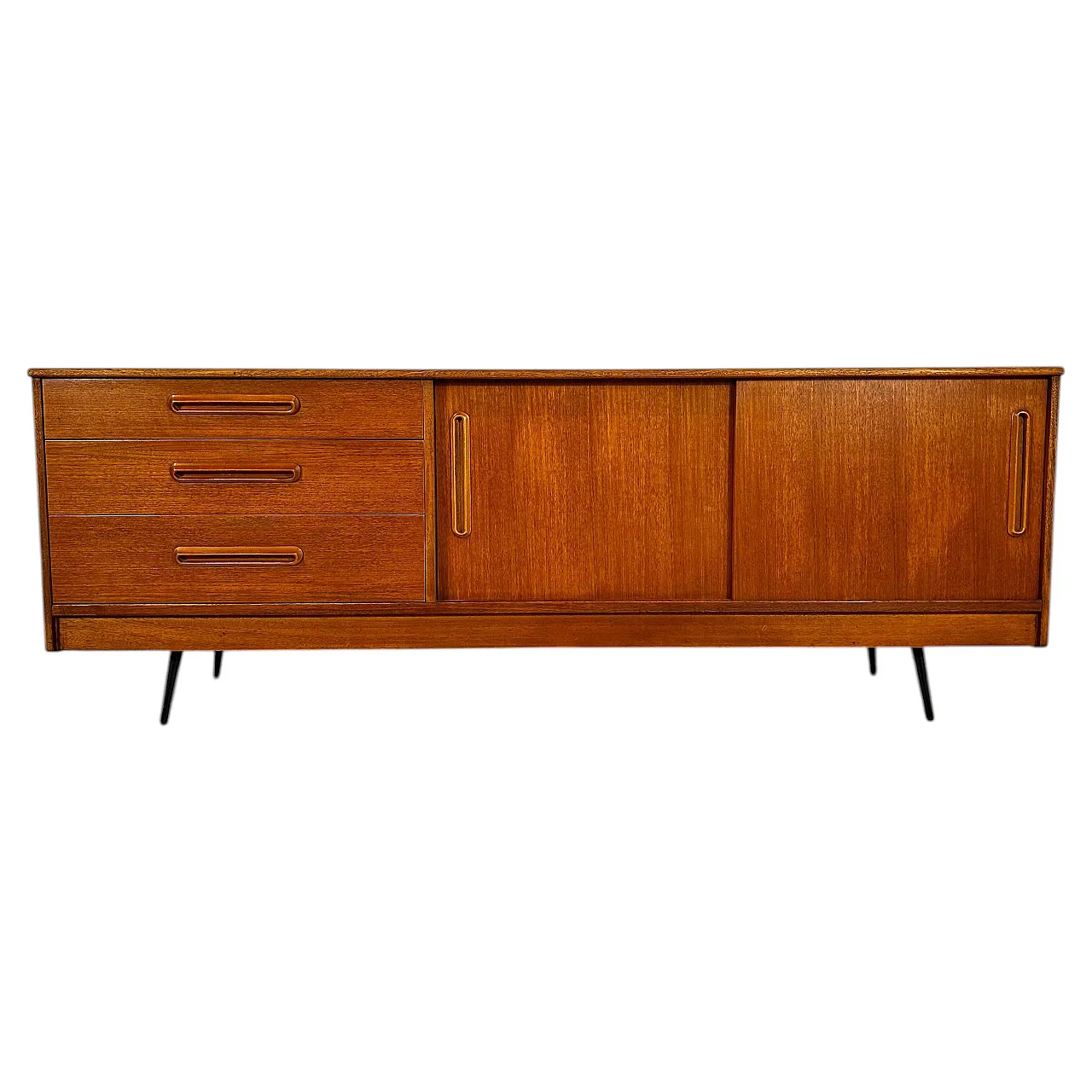 Sideboard danese in teak, anni ’60 1