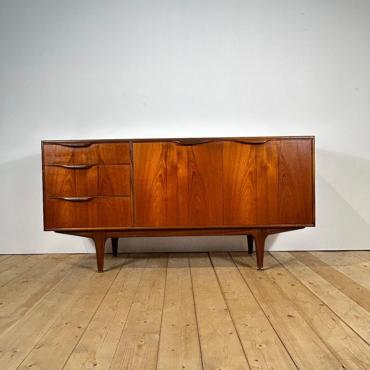 Sideboard A.H. McIntosh in teak scozzese Mid-Century, anni ’60 2