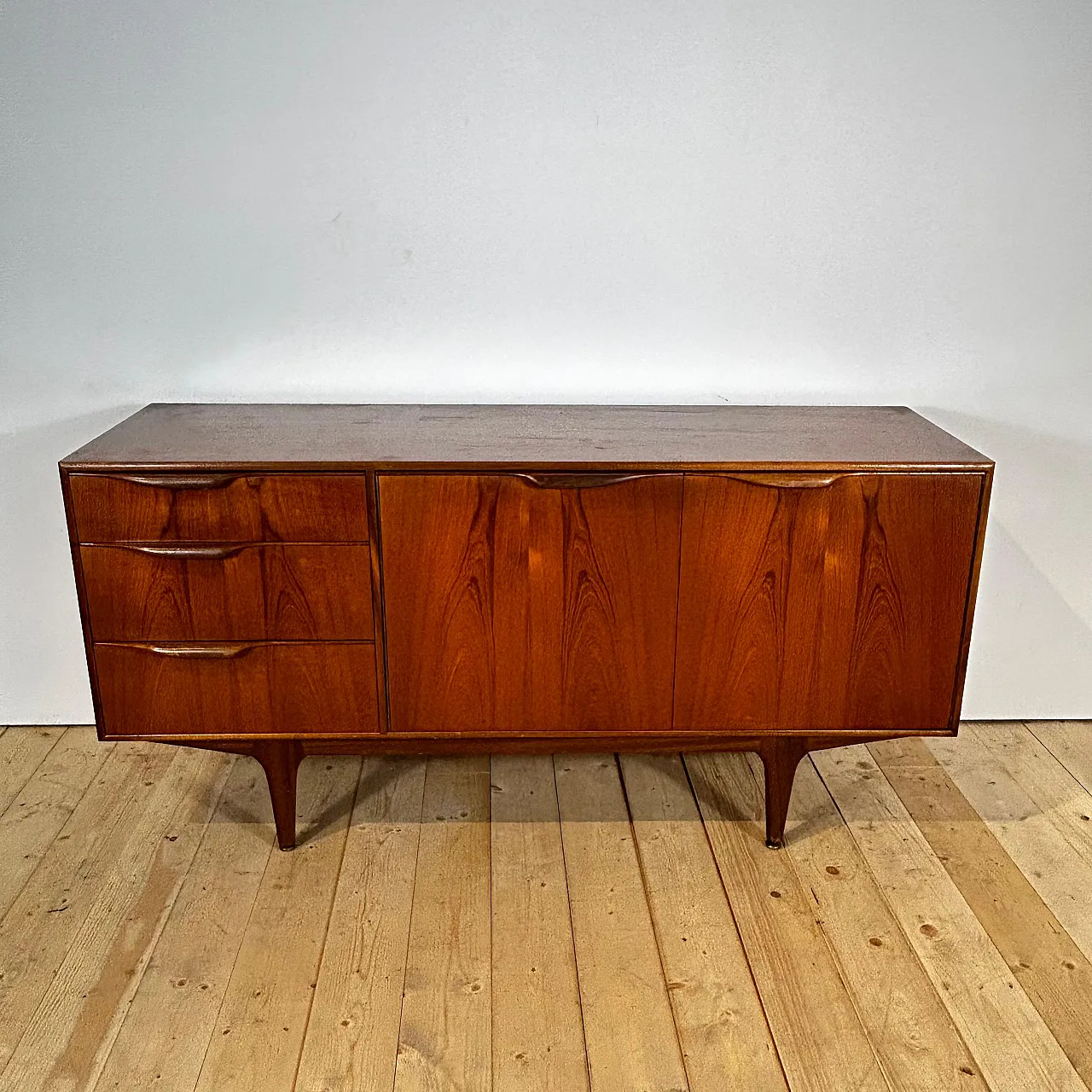 Sideboard A.H. McIntosh in teak scozzese Mid-Century, anni ’60 3