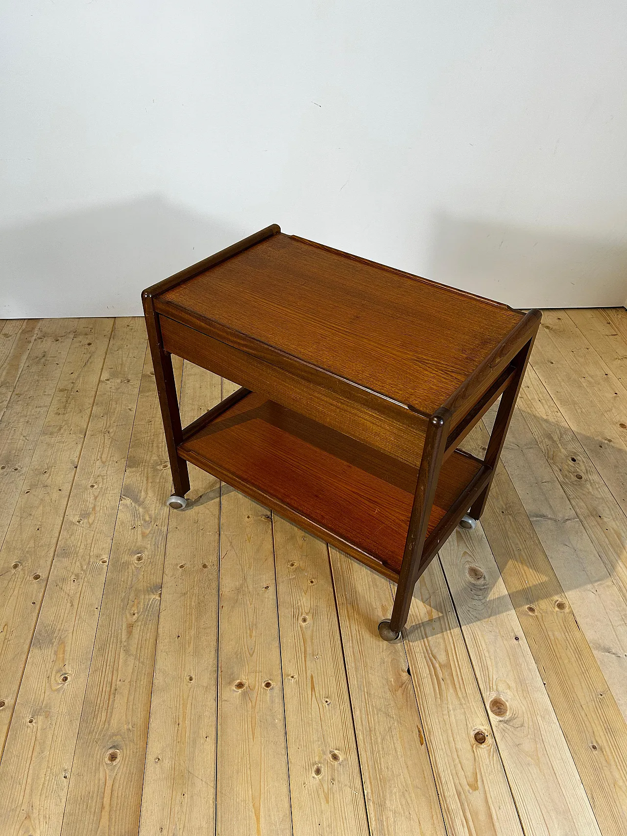 Bar trolley danese in teak Scandinavian Modern, anni ’60 4