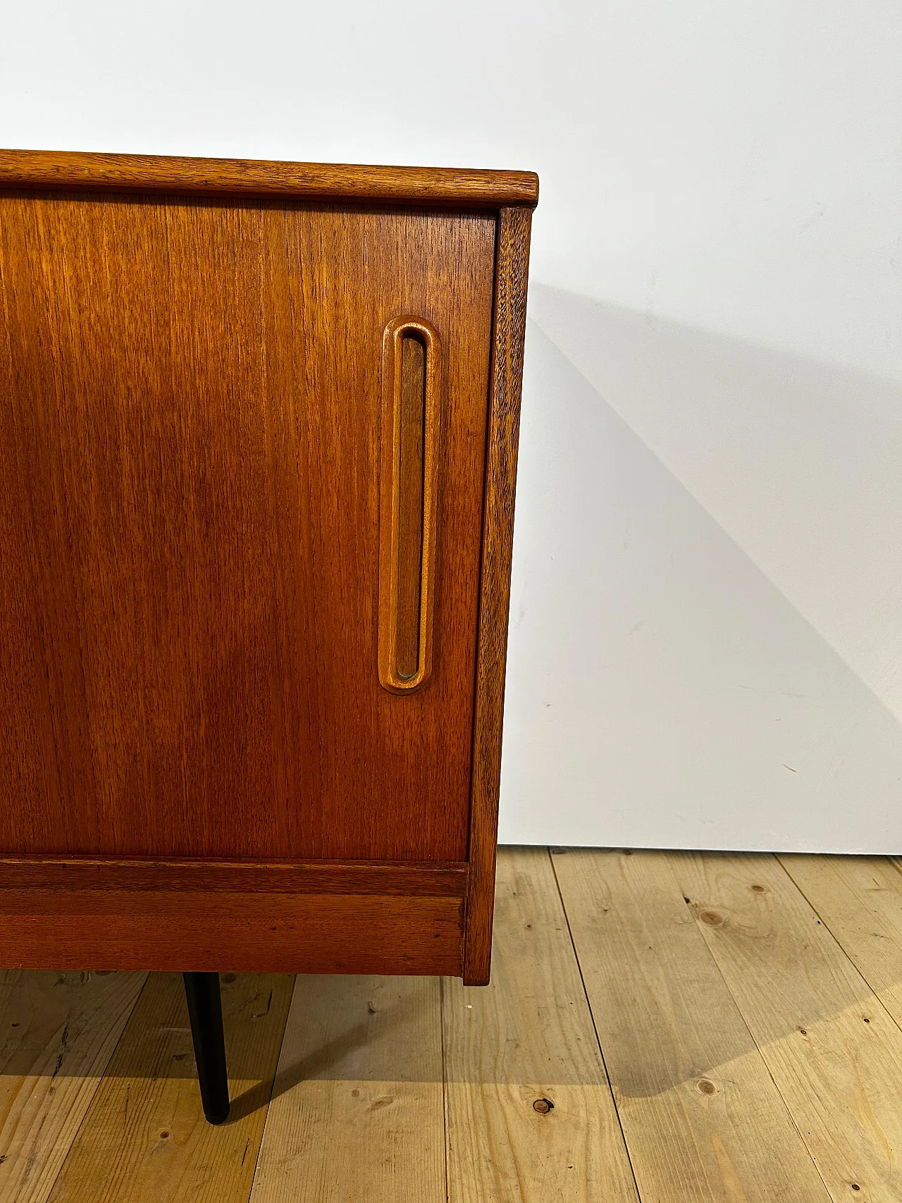 Sideboard danese in teak, anni ’60 6