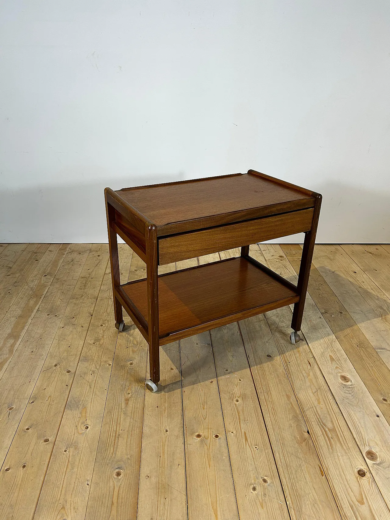 Bar trolley danese in teak Scandinavian Modern, anni ’60 6