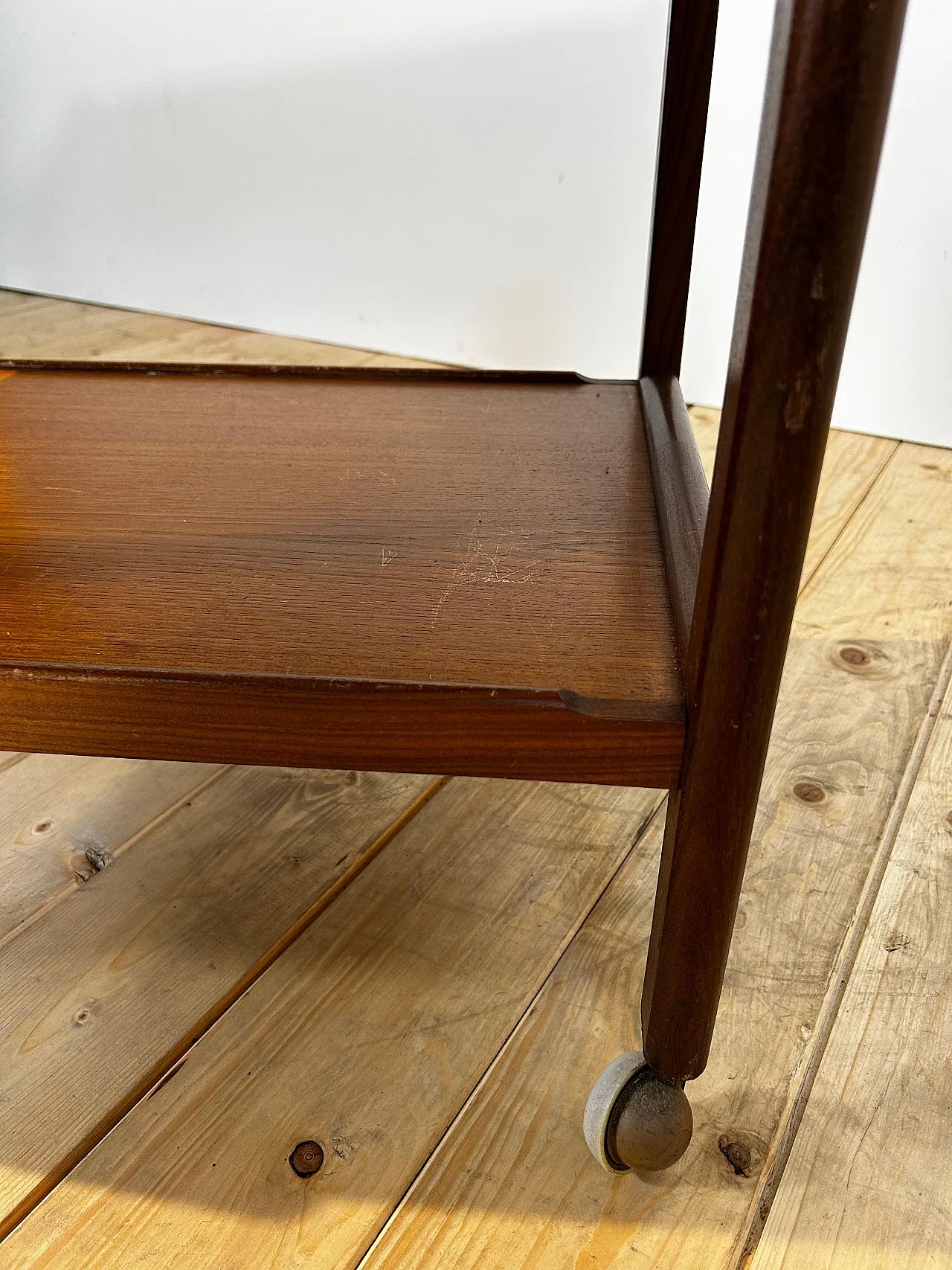Bar trolley danese in teak Scandinavian Modern, anni ’60 9