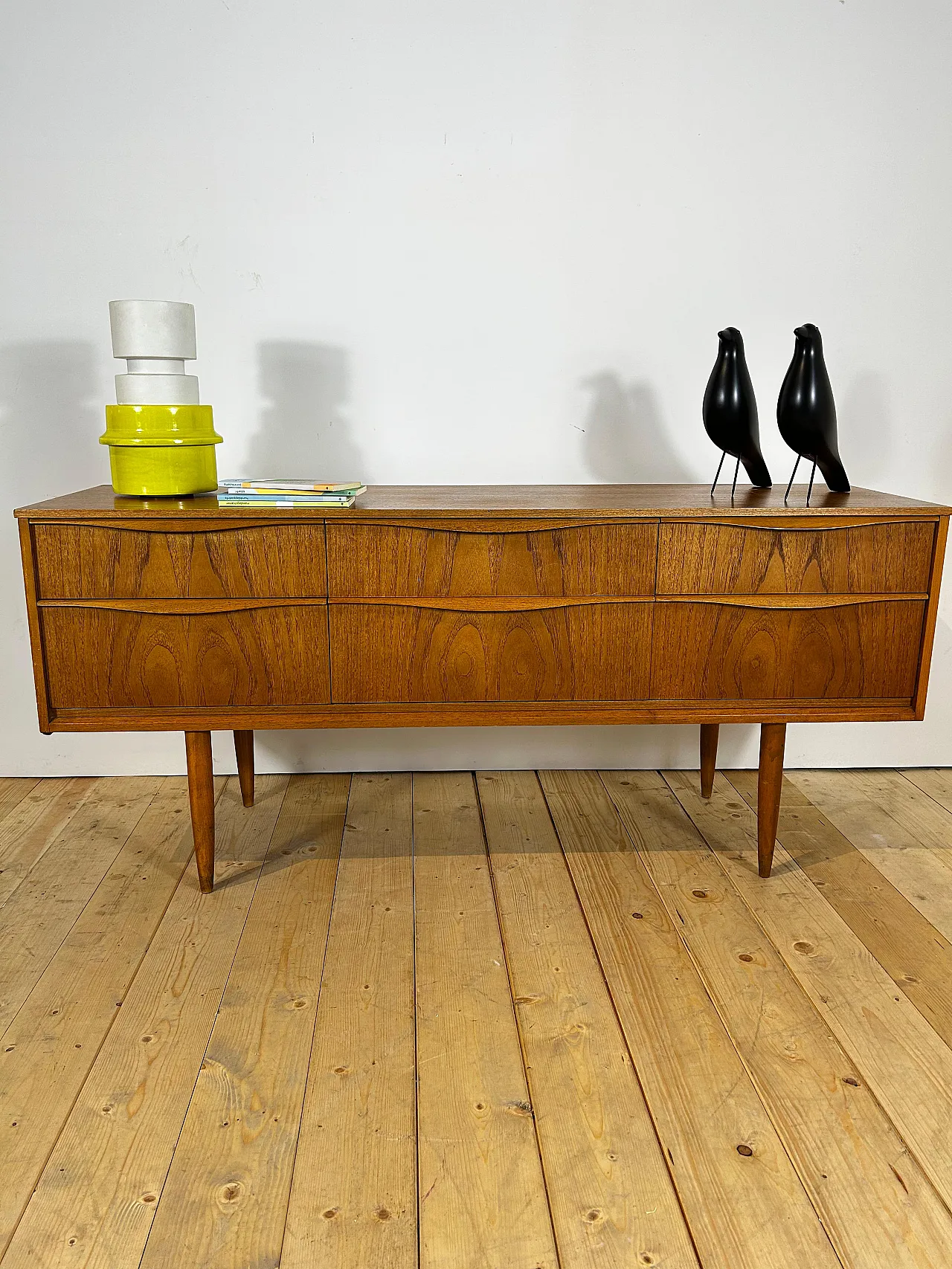 Cassettiera Austinsuite in teak inglese Mid-Century, anni ’60 10
