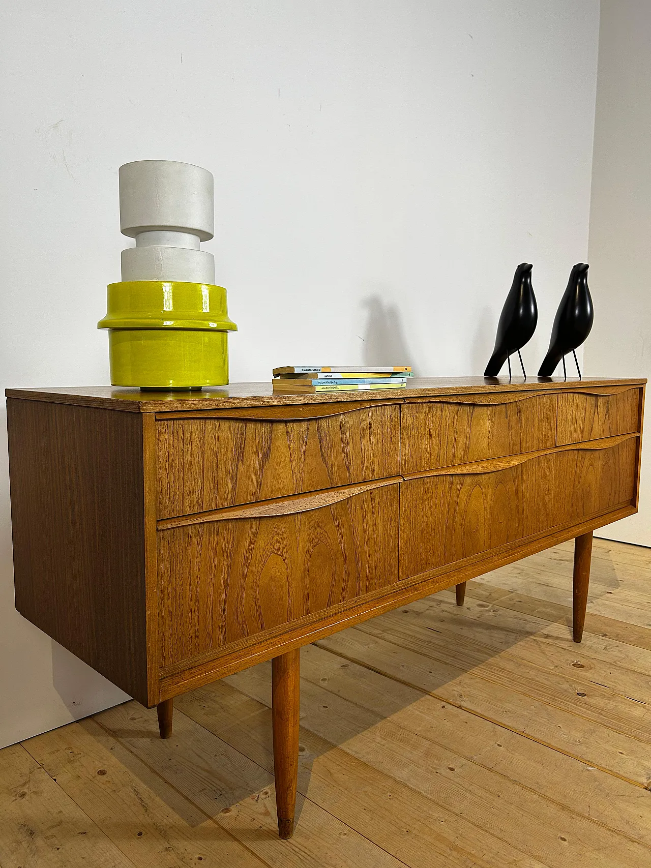 Cassettiera Austinsuite in teak inglese Mid-Century, anni ’60 11