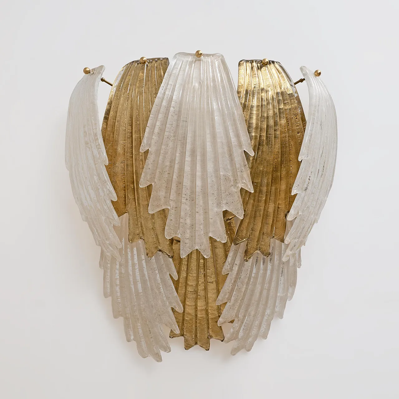 Coppia di applique in vetro di Murano e foglia di ottone, anni 2000 2