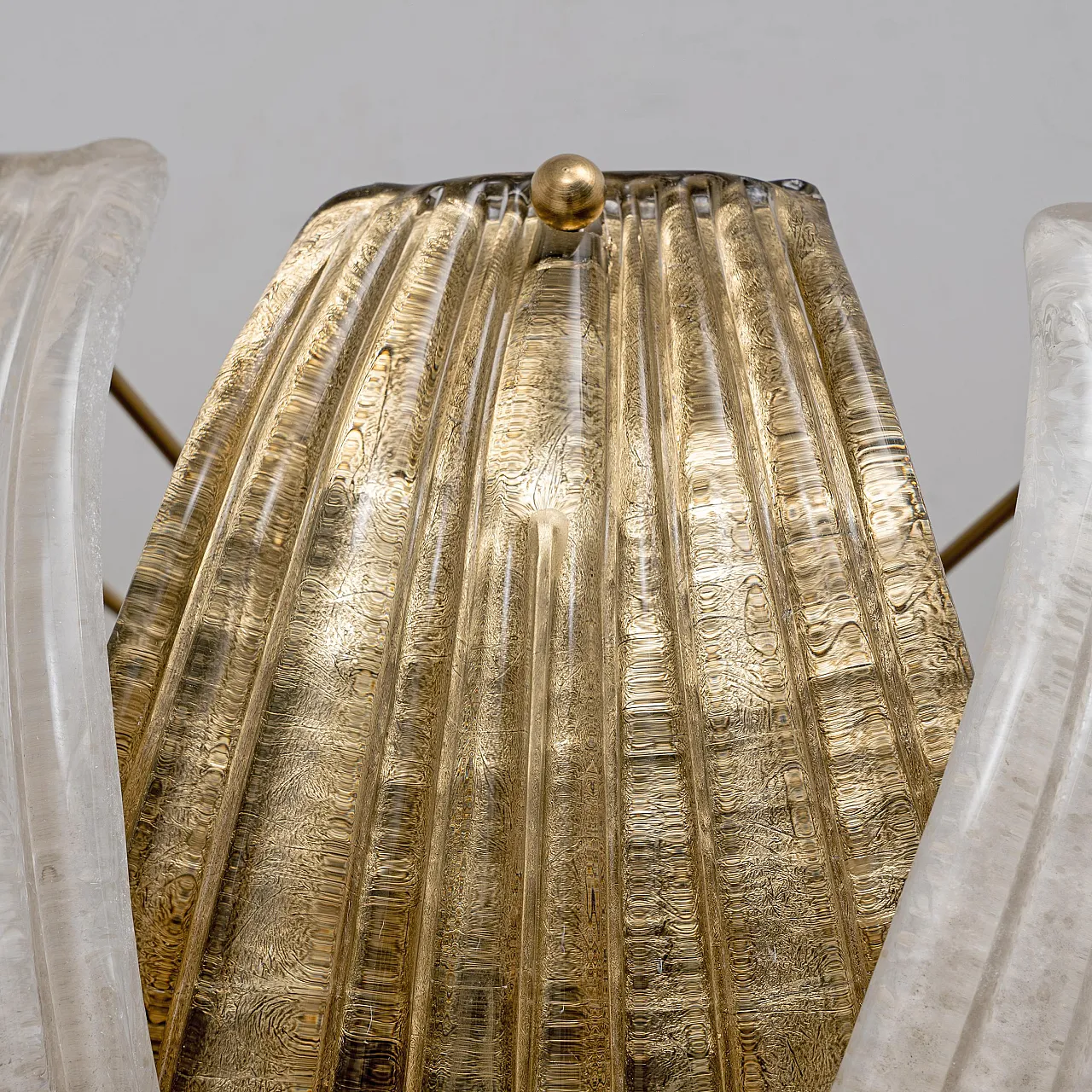 Coppia di applique in vetro di Murano e foglia di ottone, anni 2000 7
