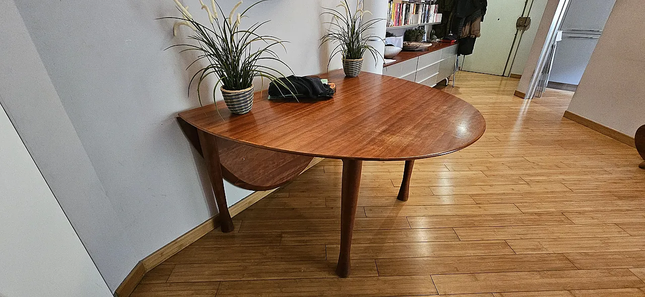 Babe oval refectory table by De Padova, late 20th century 1
