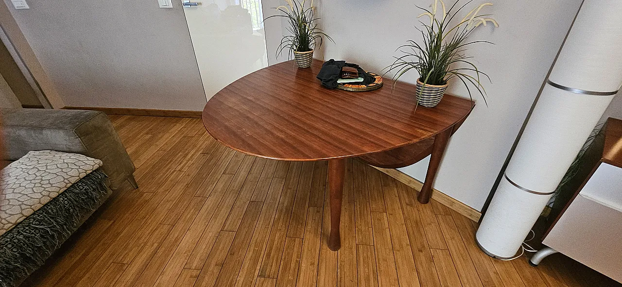 Babe oval refectory table by De Padova, late 20th century 2