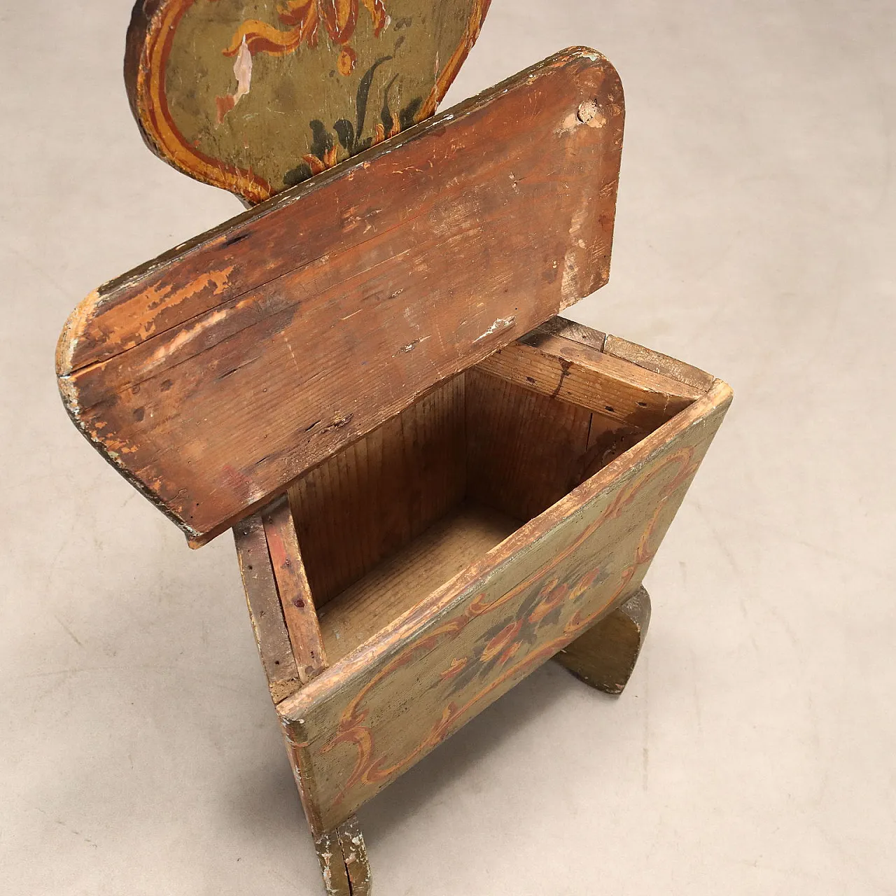Chair in lacquered and painted fir, 19th century 4