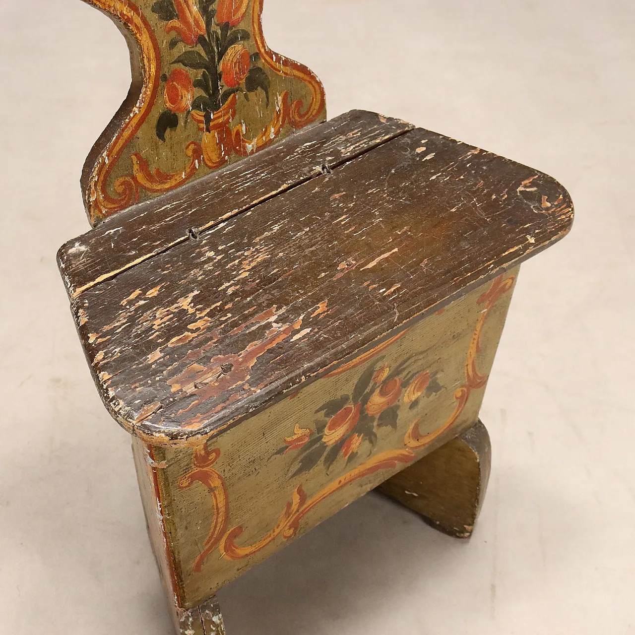 Chair in lacquered and painted fir, 19th century 8