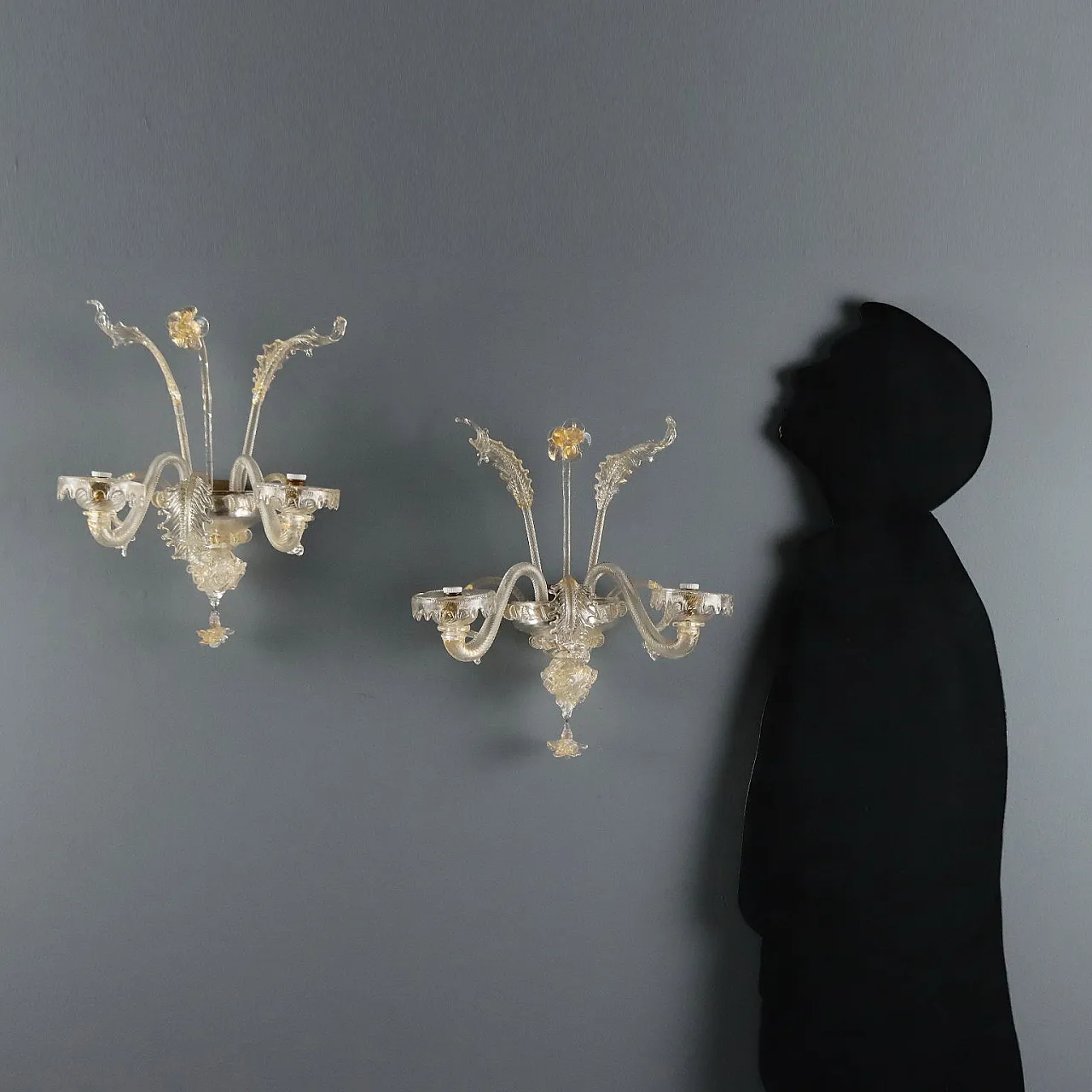 Pair of appliques in blown glass with gold shades, 20th century 2