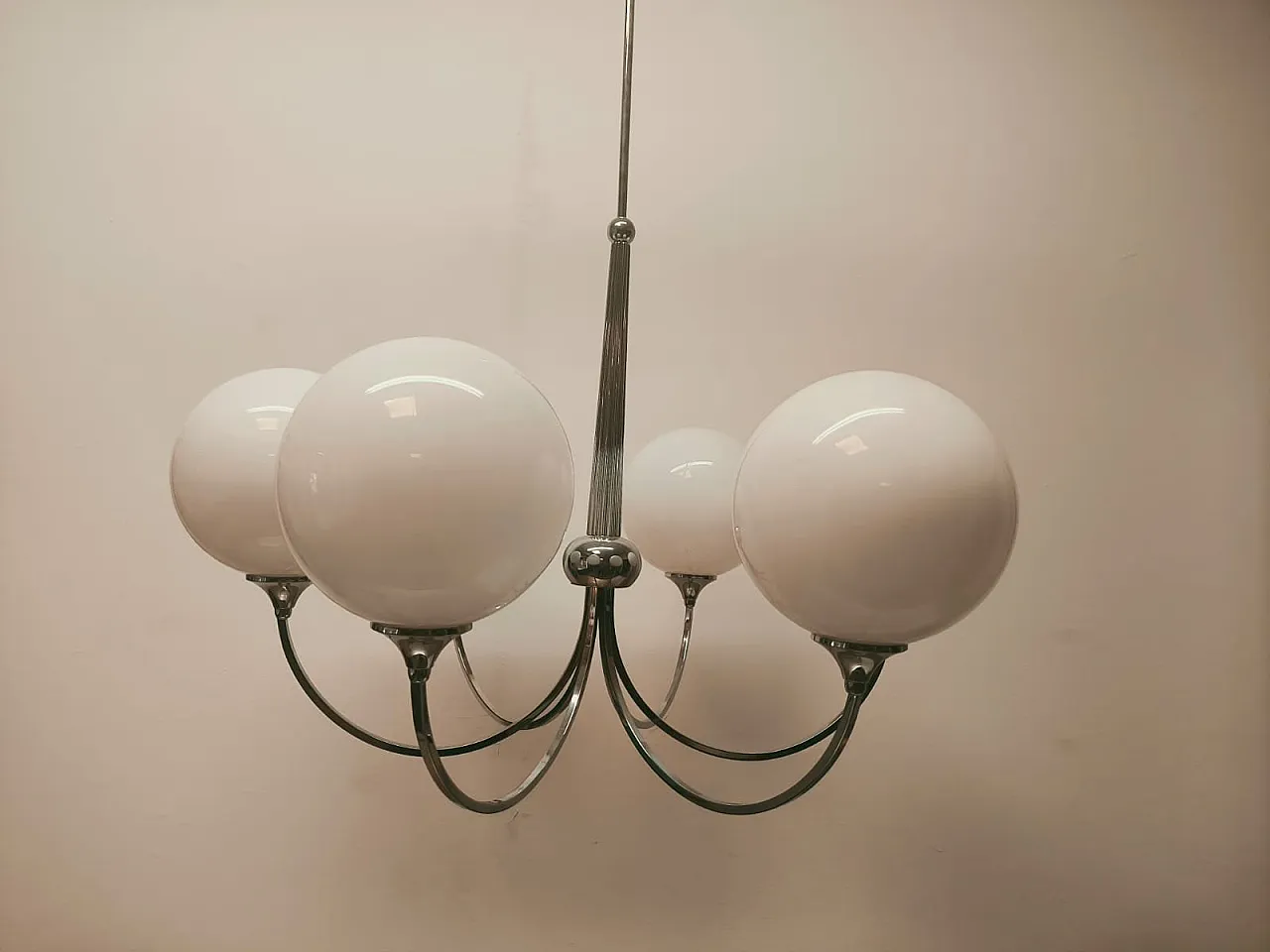Lampadario a sei luci in metallo cromato con vetri sferici, anni '80 5