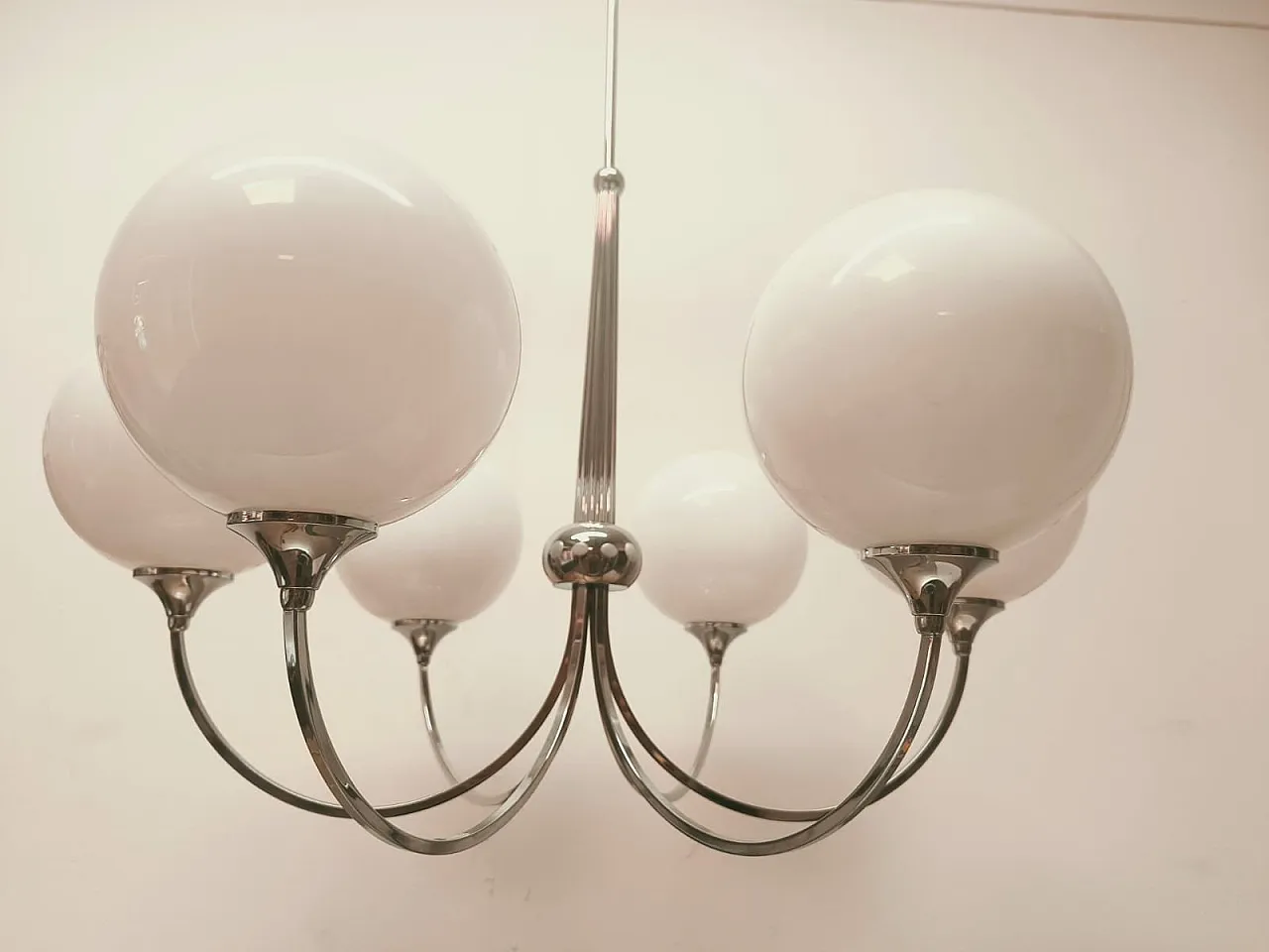 Lampadario a sei luci in metallo cromato con vetri sferici, anni '80 6