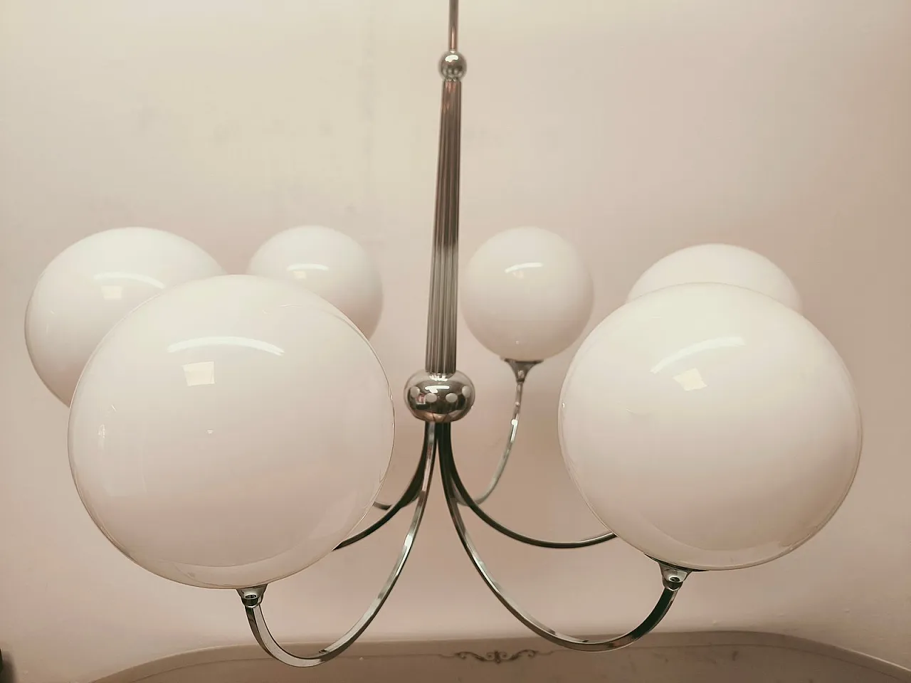 Lampadario a sei luci in metallo cromato con vetri sferici, anni '80 15
