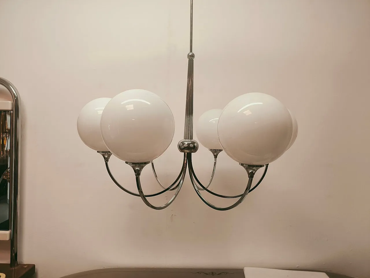 Lampadario a sei luci in metallo cromato con vetri sferici, anni '80 19