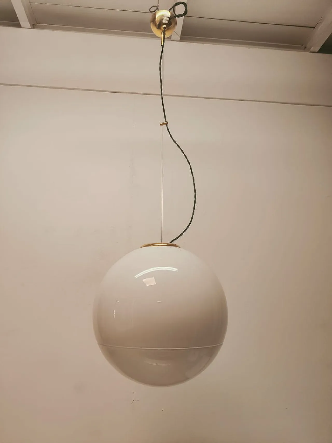 Lampada a sospensione Leucos in ottone di Roberto Pamio, anni '80 12