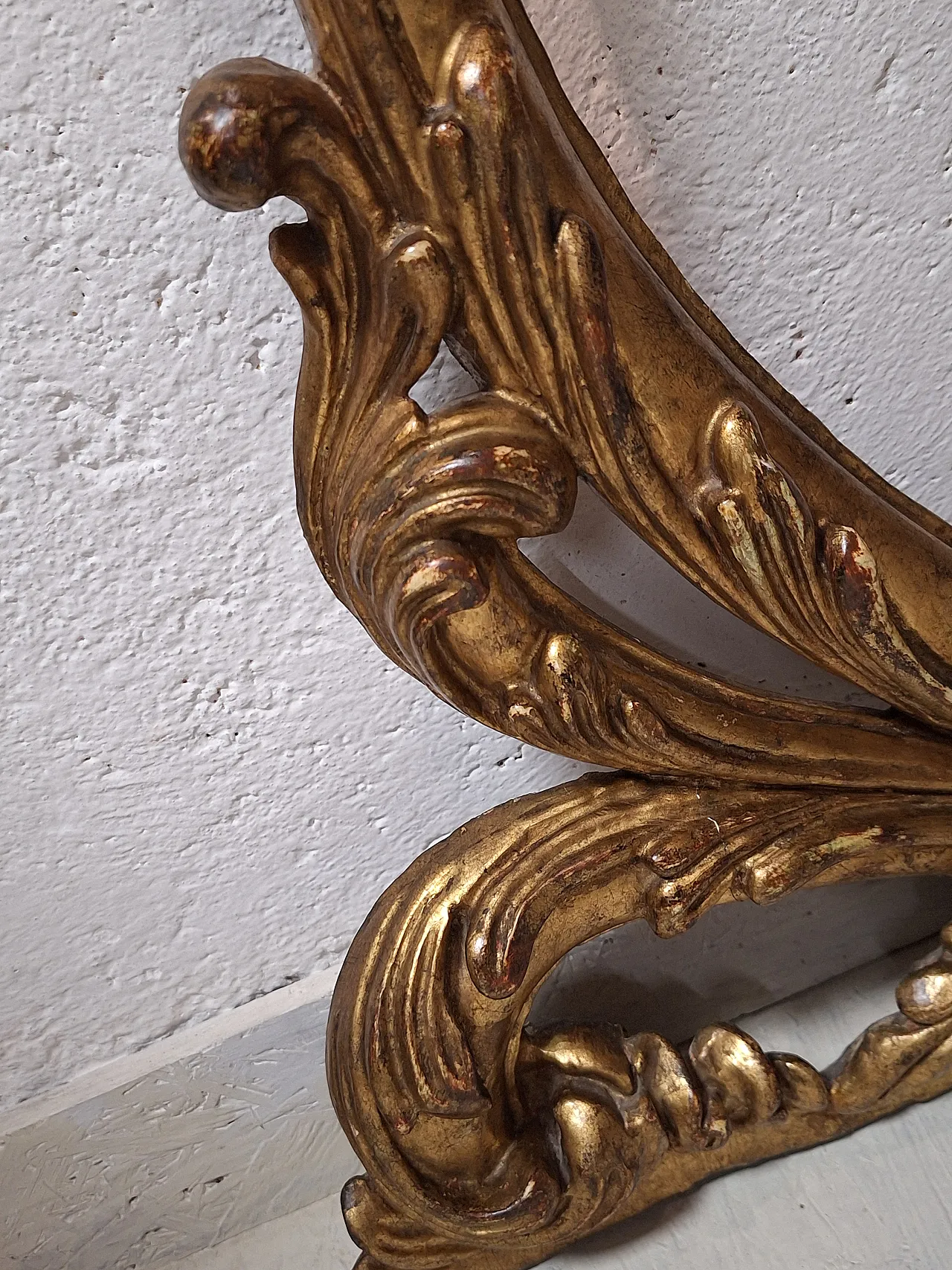 Baroque style headboard in carved and gilded wood, 19th century 5