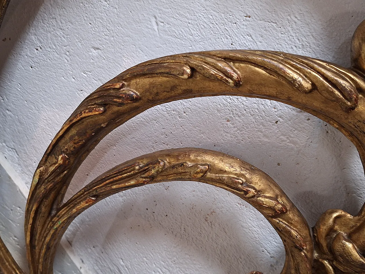 Baroque style headboard in carved and gilded wood, 19th century 7