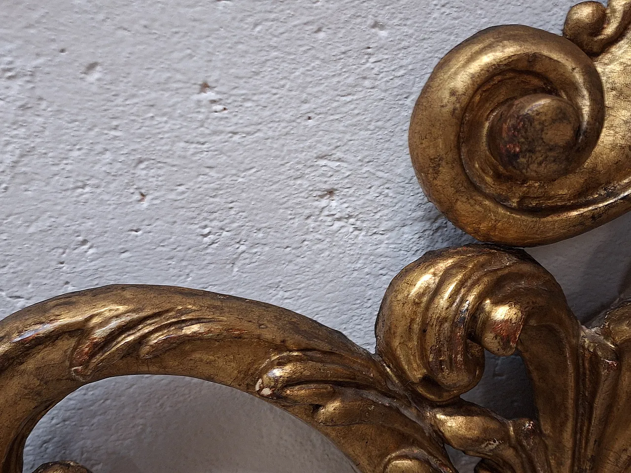 Baroque style headboard in carved and gilded wood, 19th century 9