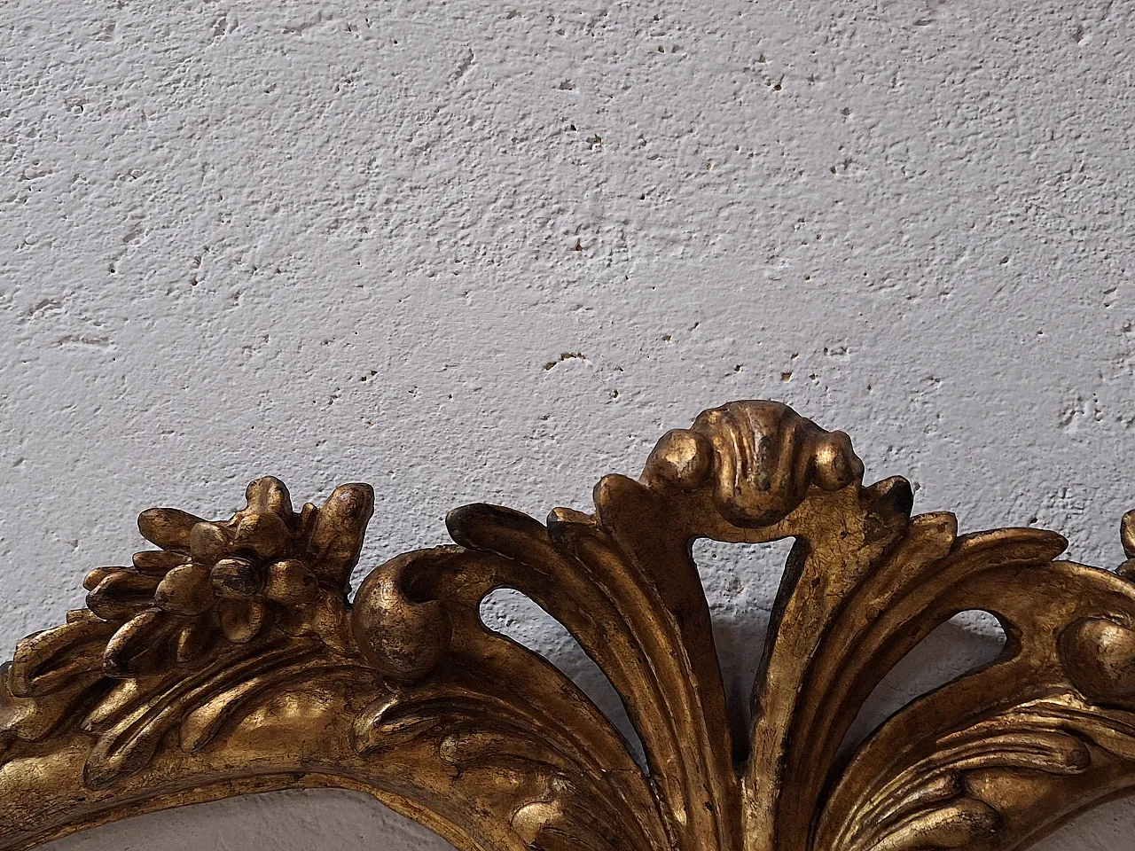 Baroque style headboard in carved and gilded wood, 19th century 14