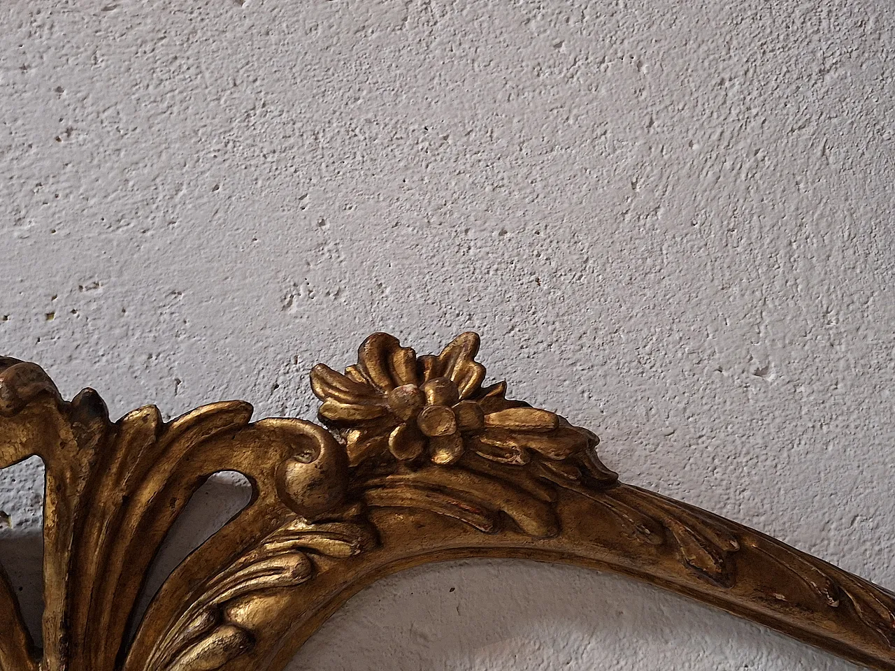 Baroque style headboard in carved and gilded wood, 19th century 15