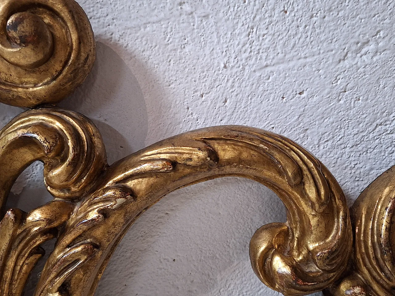 Baroque style headboard in carved and gilded wood, 19th century 16