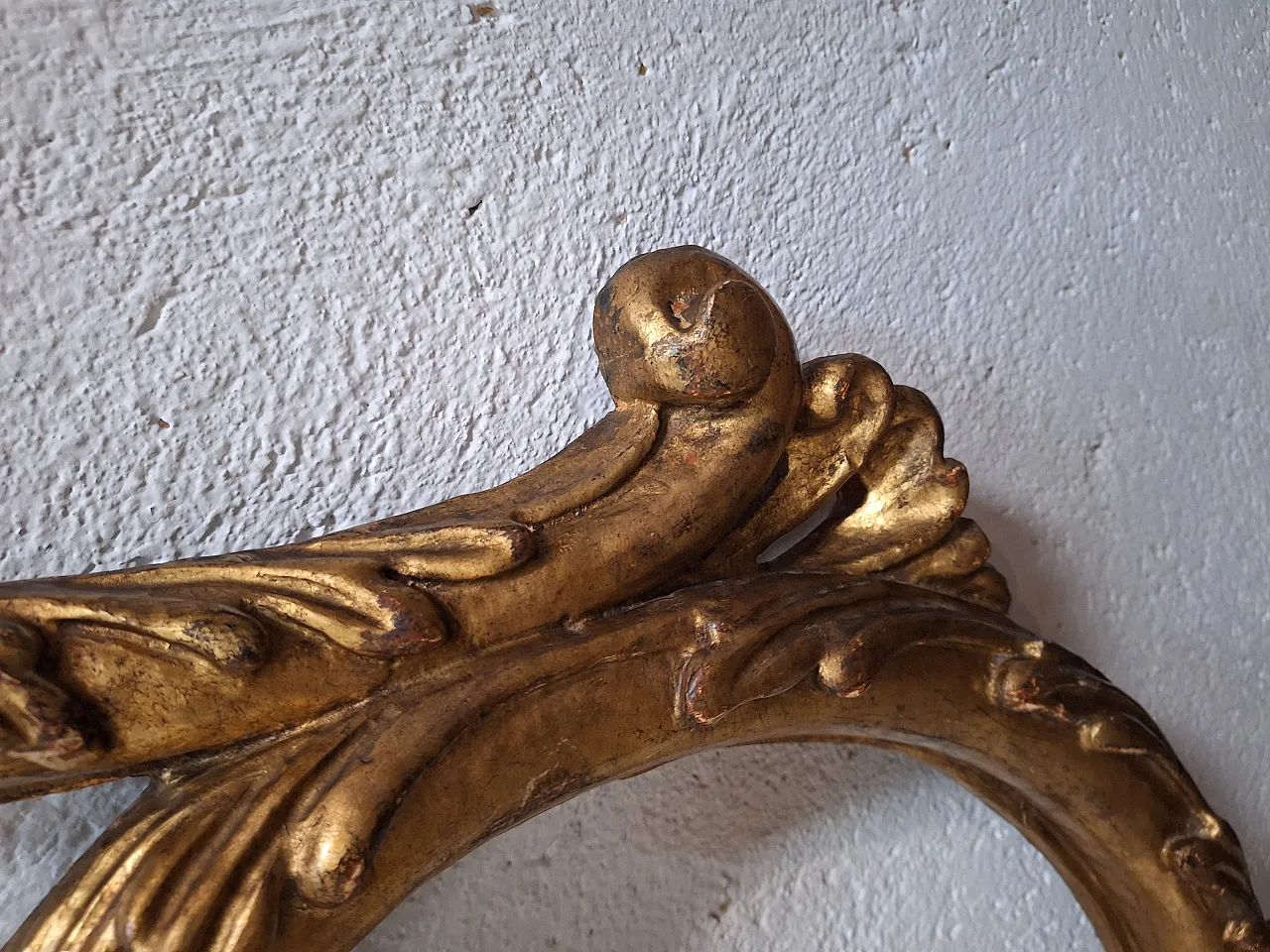 Baroque style headboard in carved and gilded wood, 19th century 20