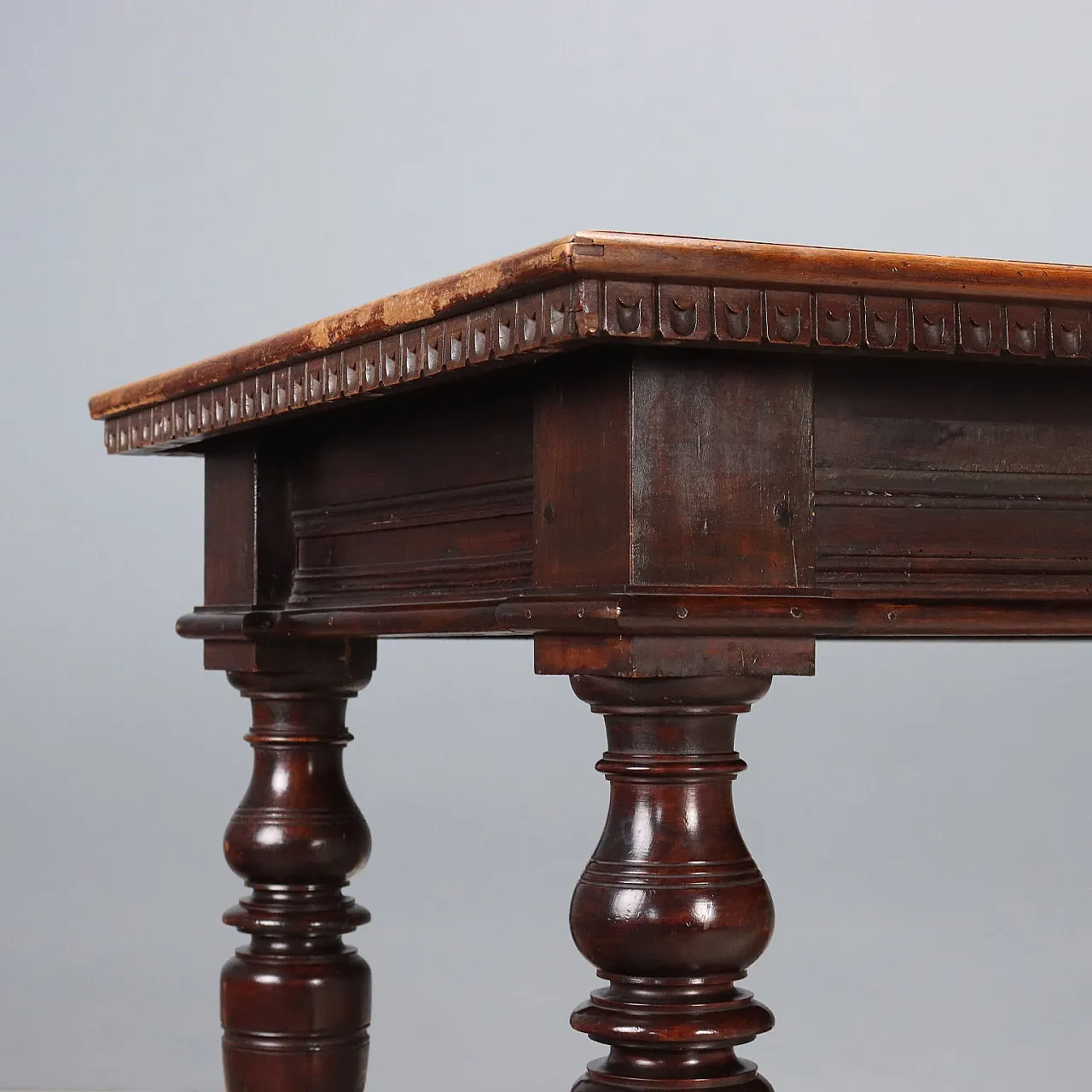 Tavolo in noce con gambe tornite, '800 5