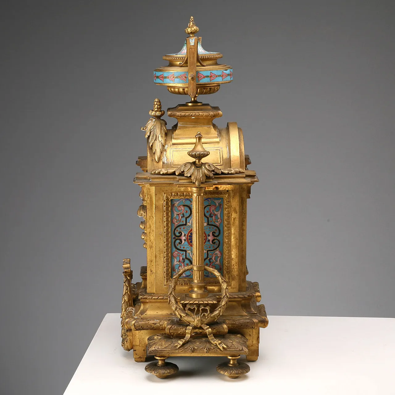Countertop clock in gilt bronze and Cloisonné enamel, 20th century 6