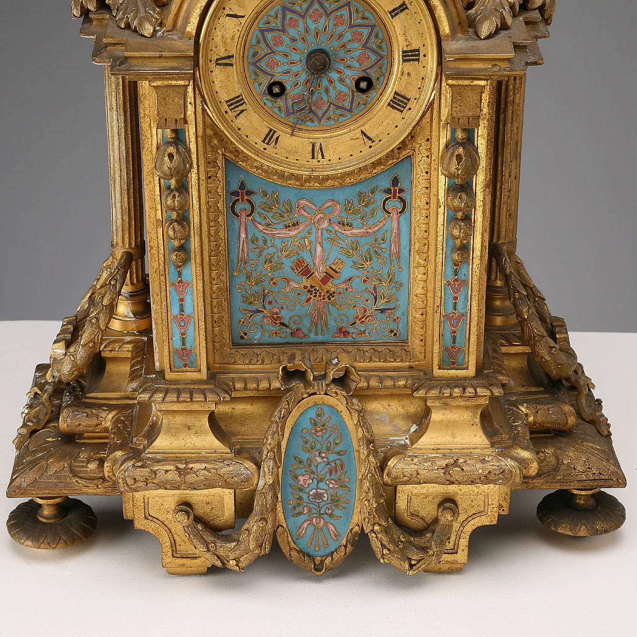 Countertop clock in gilt bronze and Cloisonné enamel, 20th century 8