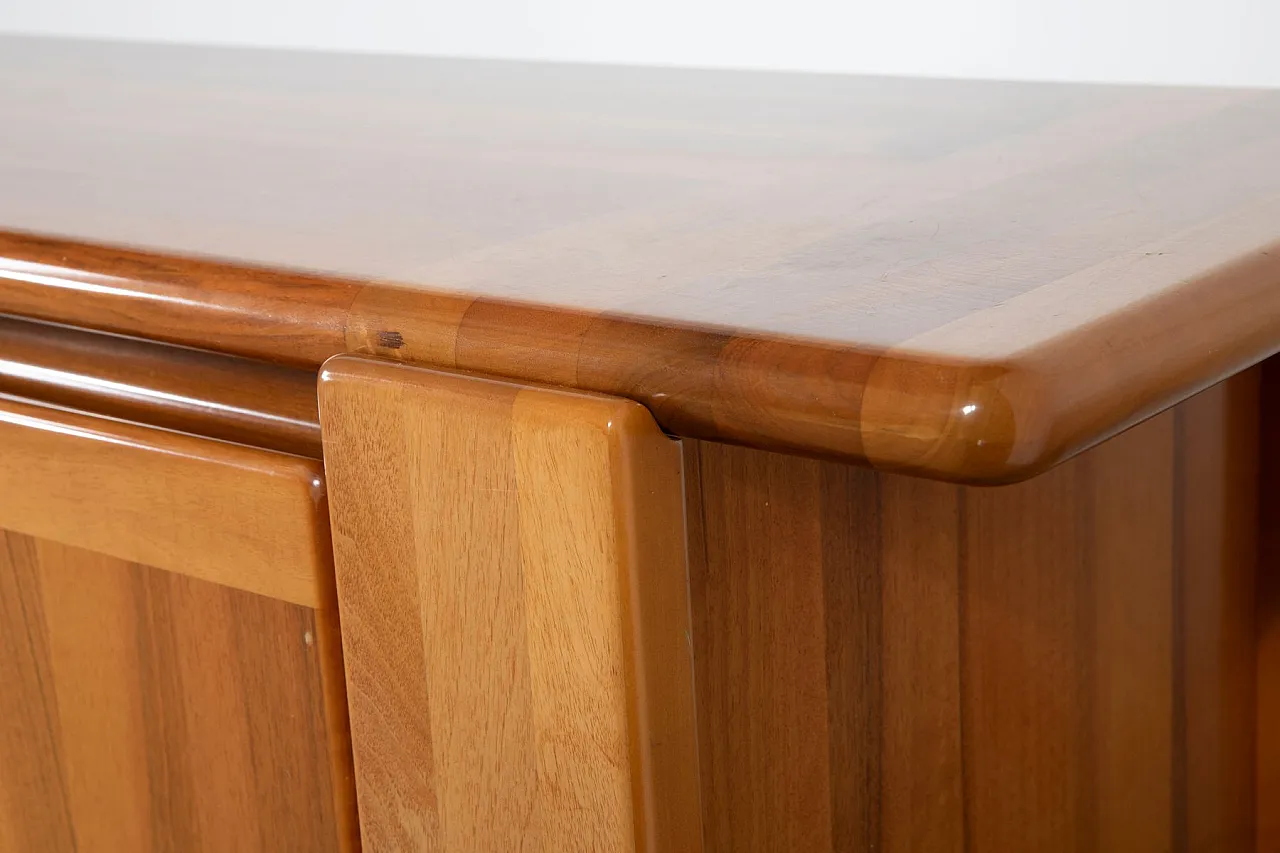 Credenza scultorea in noce di Mobil Girgi, anni '70 4